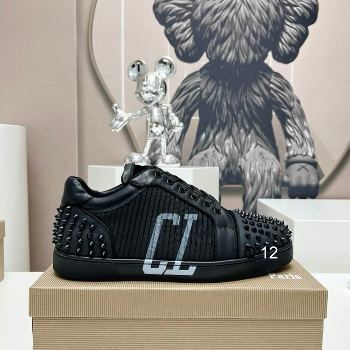 CL Low spikes Black
