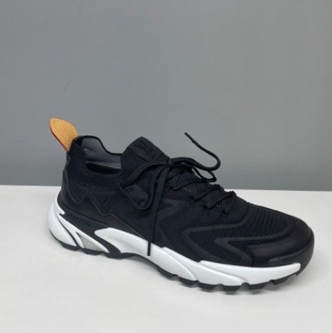 Black Trainer